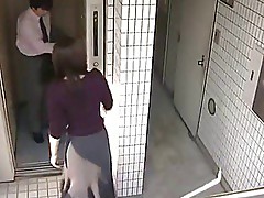 Housewife busy to sex
